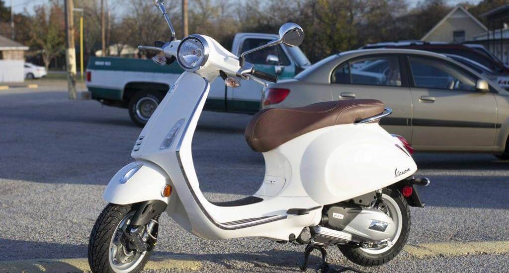 Cách khắc phục xe Vespa có tiếng kêu lạch cạch khi tắt máy